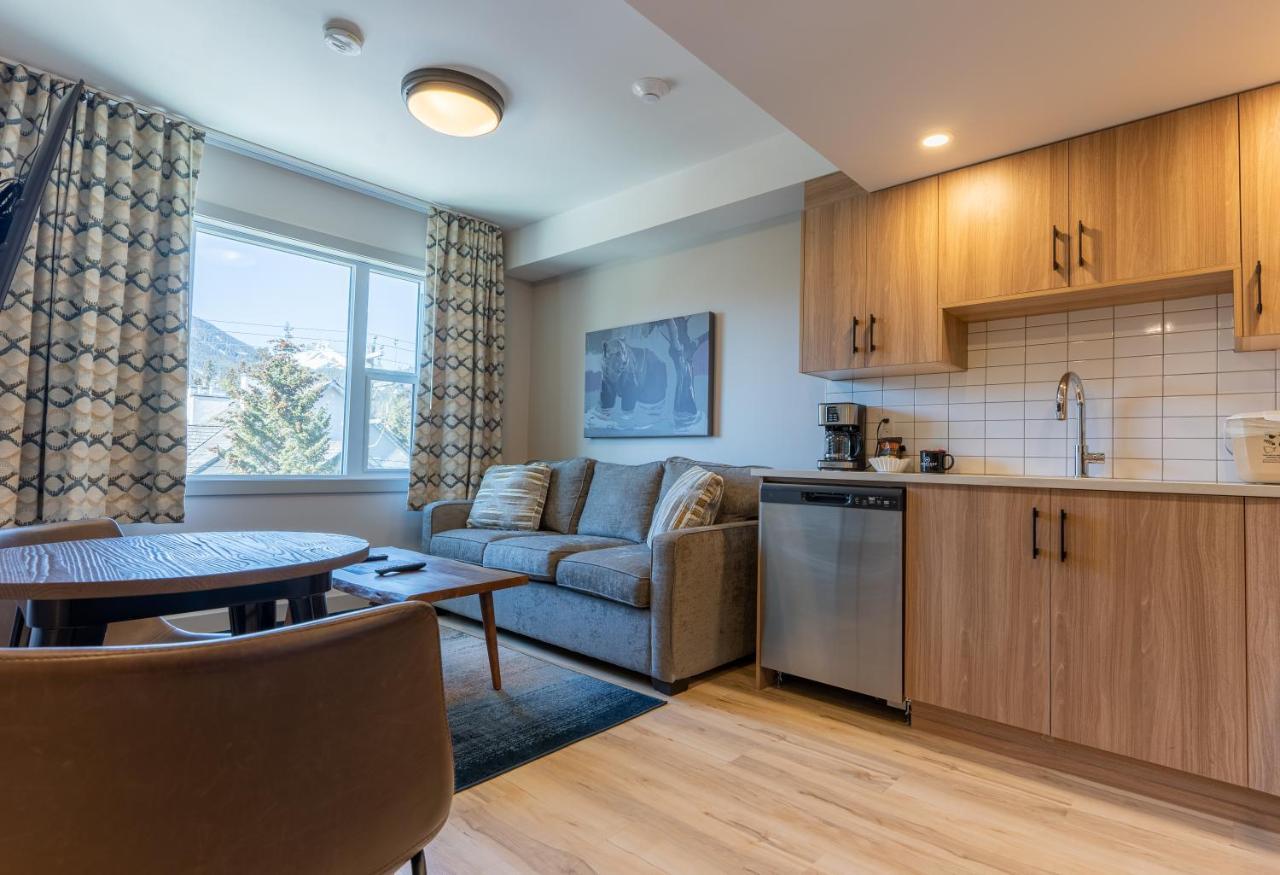 Basecamp Suites Banff Extérieur photo
