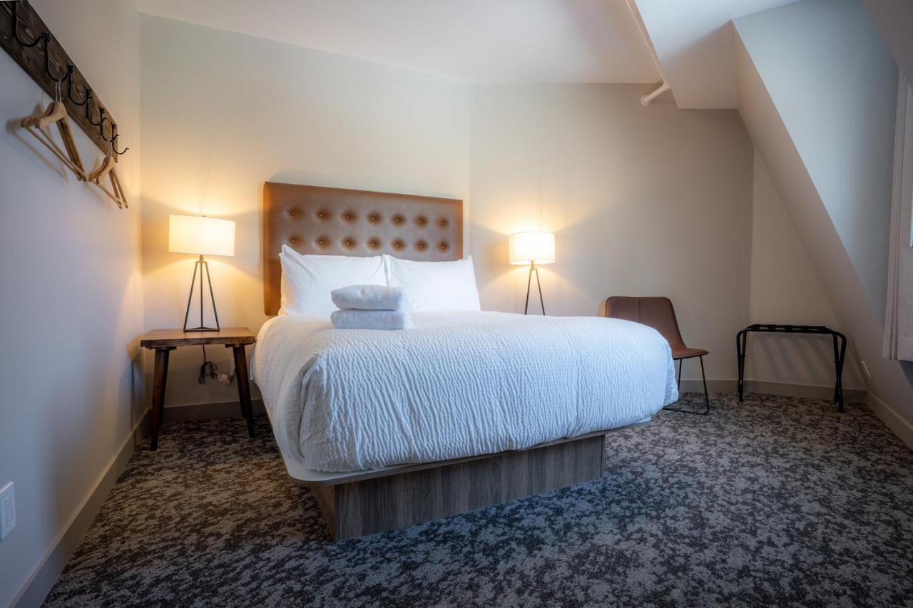 Basecamp Suites Banff Extérieur photo